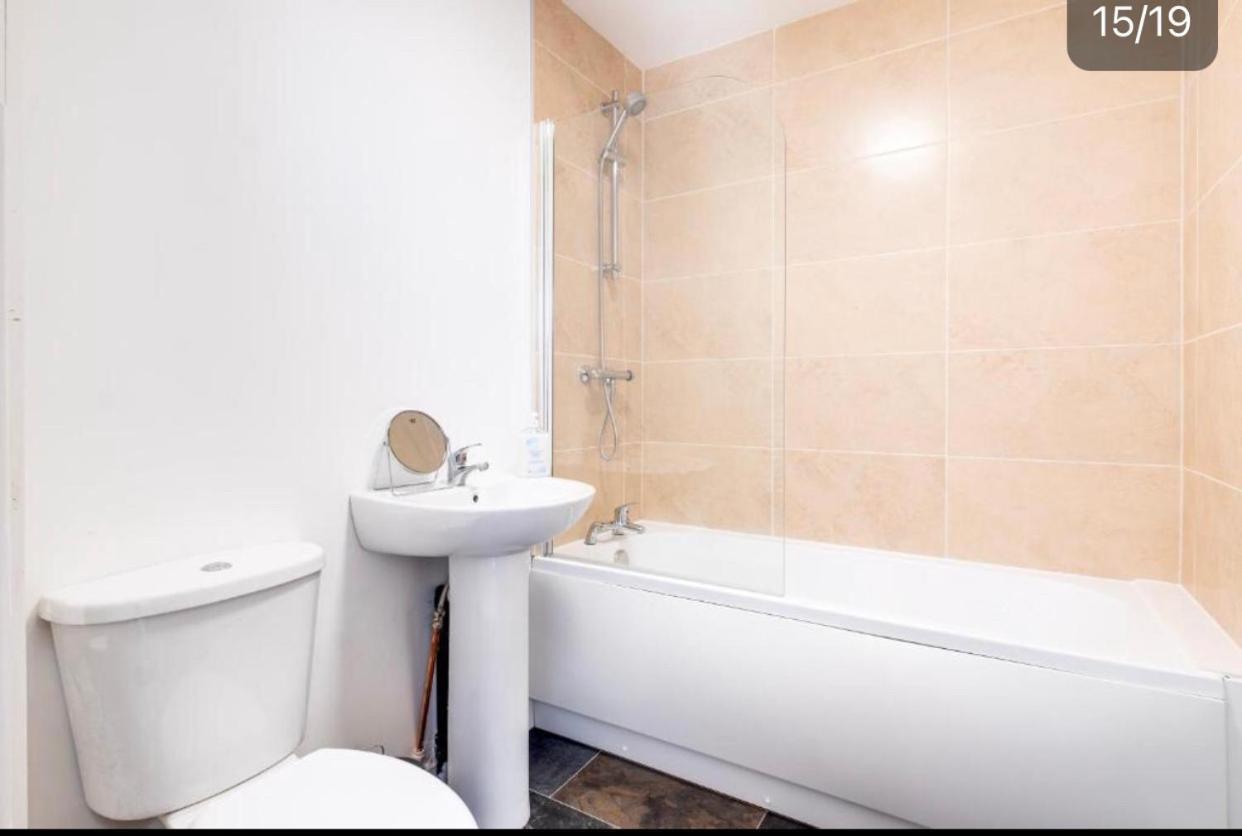 Bradford City Centre Apartments: Extended Stay with Self Check-In Exterior photo
