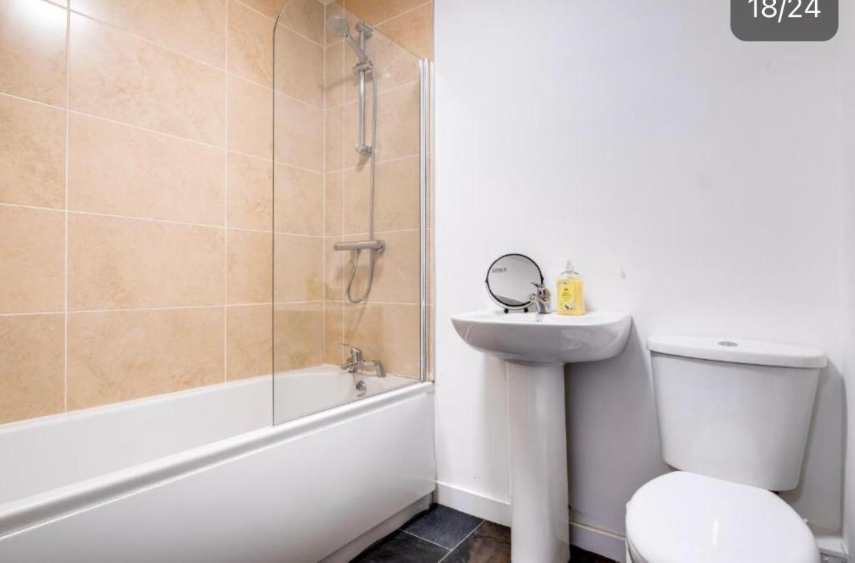 Bradford City Centre Apartments: Extended Stay with Self Check-In Exterior photo